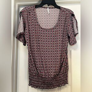 Women’s Split Sleeve Top